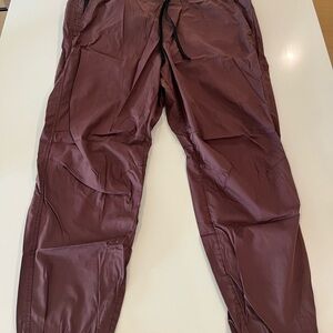 Abercrombie & Fitch Men's Maroon Joggers